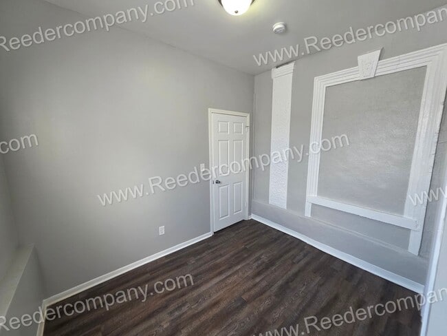 Building Photo - 3 bedroom 1 bathroom house in East Chicago