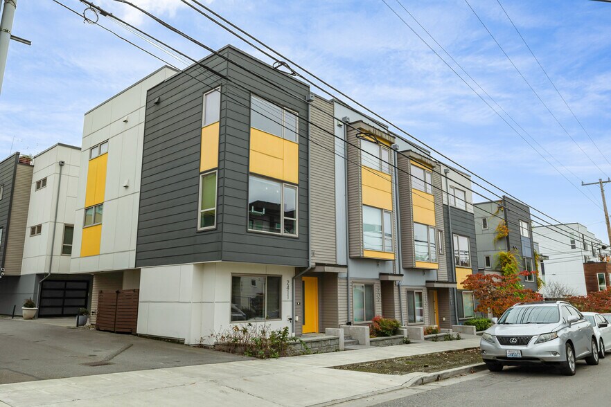 Primary Photo - 2405 S Holgate St