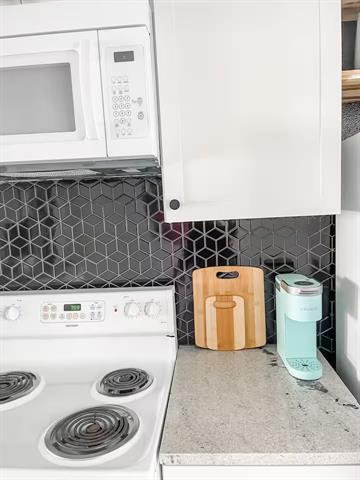 Building Photo - 253 E Stephenson St