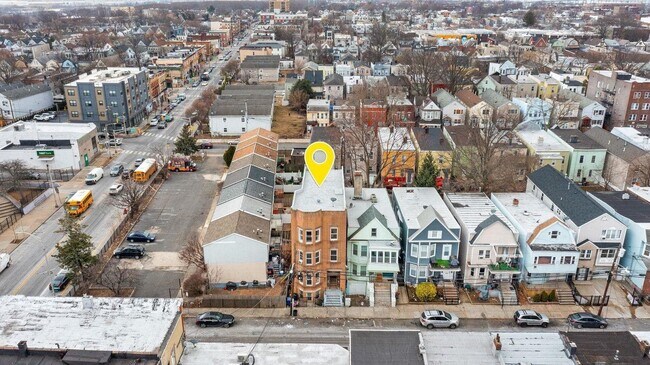 Building Photo - 83 Wilkinson Ave