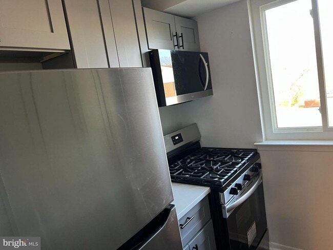 Building Photo - 9921 Bustleton Ave