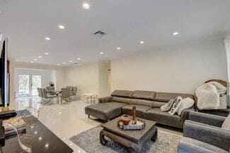 Building Photo - 4180 NW 5th Ave