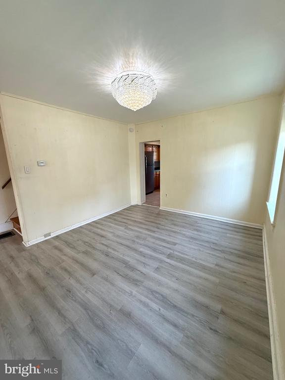 Building Photo - 403 S Main St