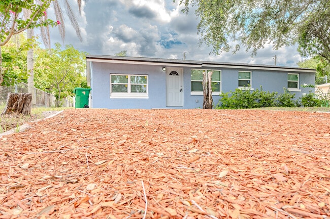 Building Photo - 217 Betty Ave