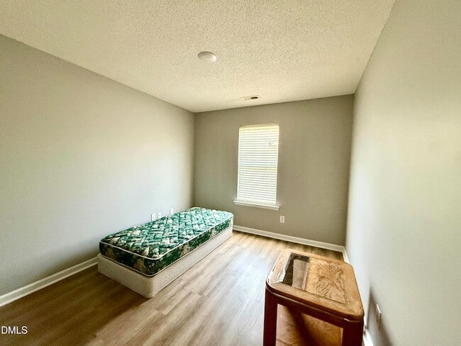 Building Photo - 316 Valley Glen Dr