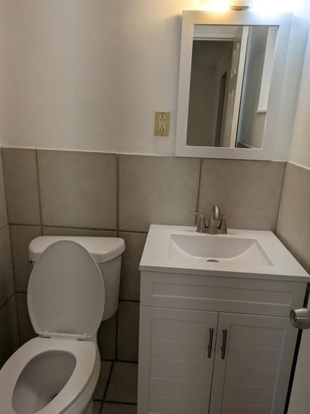 Building Photo - 12101 Colony Ave