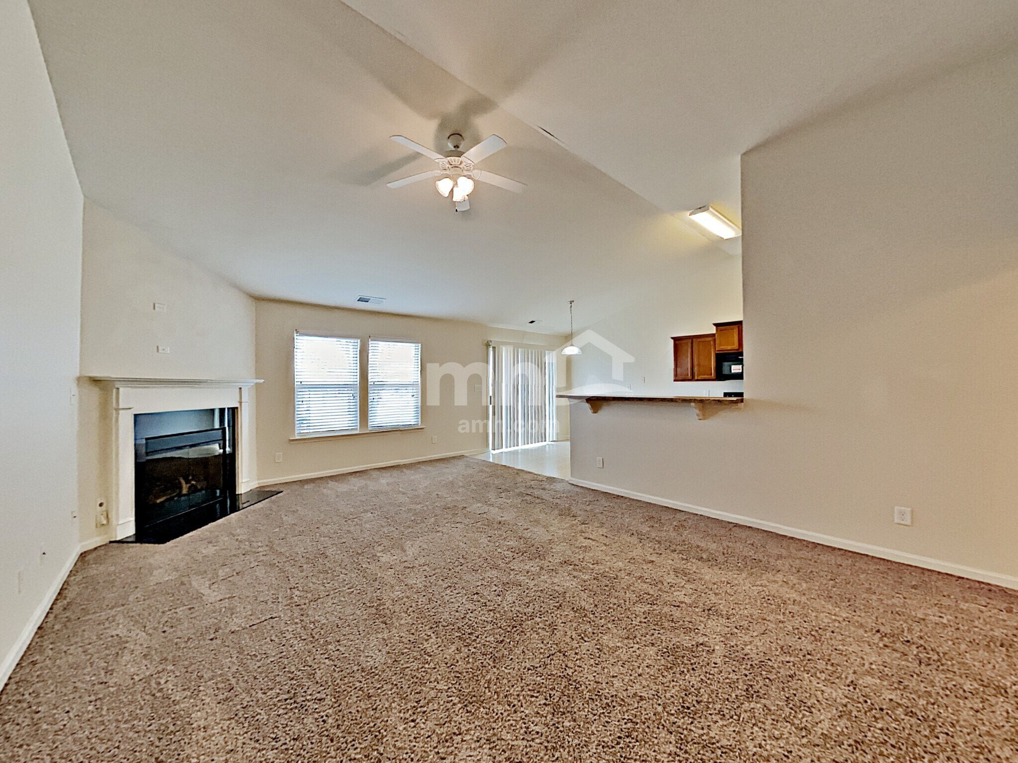 Building Photo - 975 Donington Cir