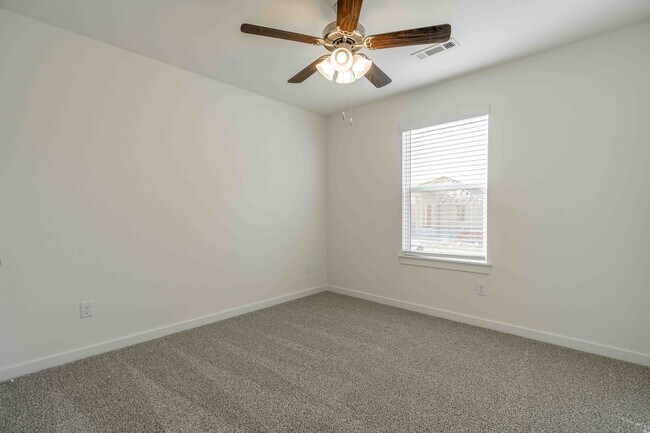 Building Photo - 4530 W Canyon Run Dr