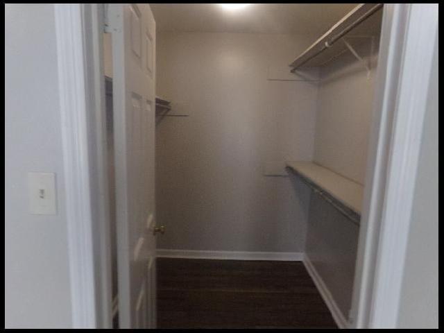 Building Photo - 1813 Sanford Dr