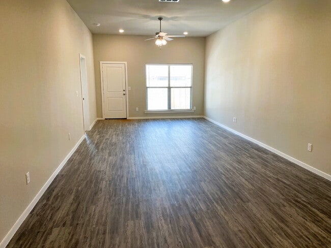 Building Photo - Stunning Home Located in Northwest Corridor of Lubbock!