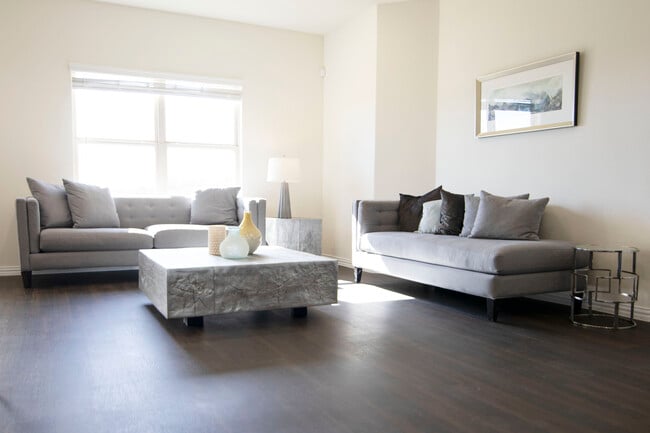 Building Photo - 2948 Emma Ln