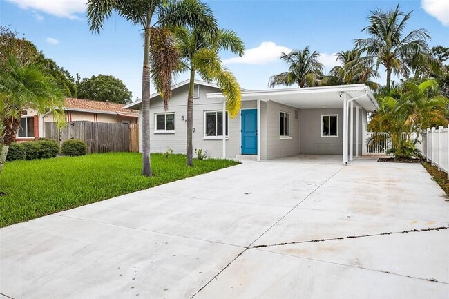 Building Photo - 5519 Commonwealth Ave N