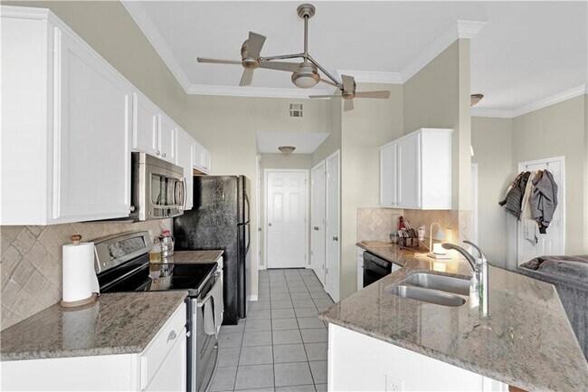 Building Photo - 808 Emerald St