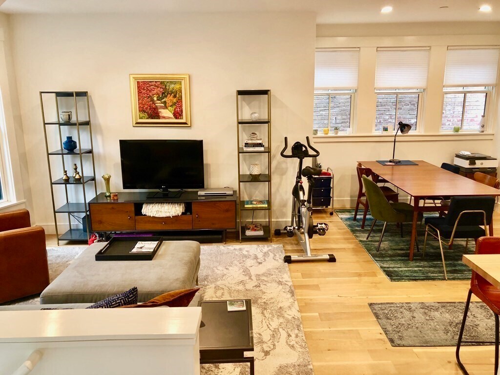 Building Photo - 227 Concord Ave