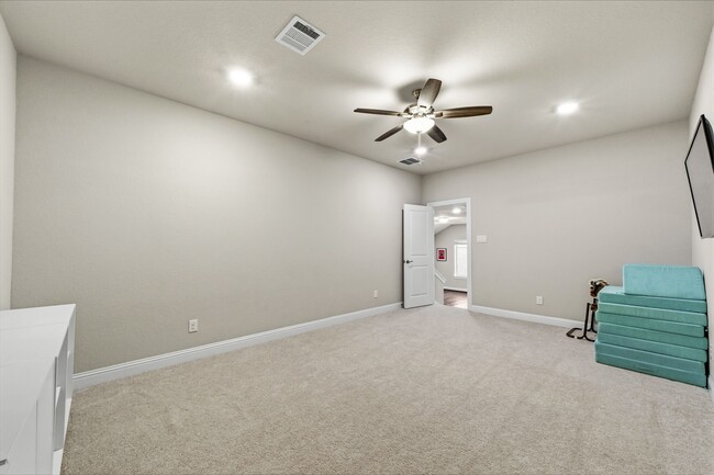 Building Photo - 21723 Albertine Dr