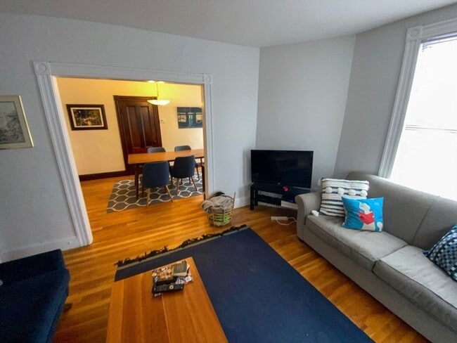 Building Photo - 125 Brattle St