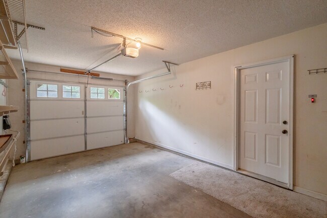 Building Photo - 9220 Kimmel Ln