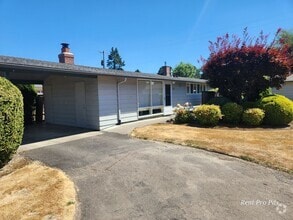 Building Photo - 137-102 &amp; 108