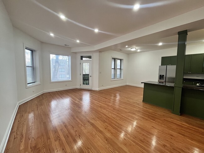 Building Photo - 5172 S Michigan Ave