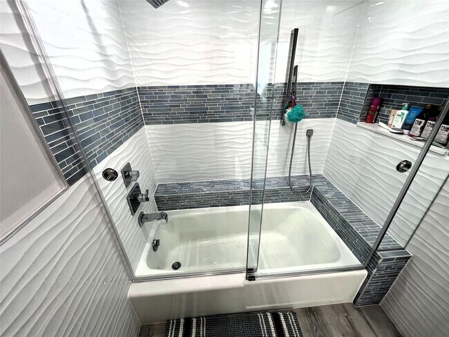 Building Photo - 3500 Galt Ocean Dr