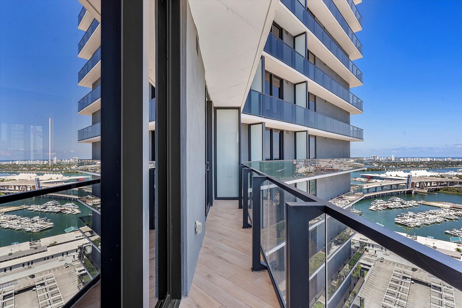 Building Photo - 398 NE 5th St