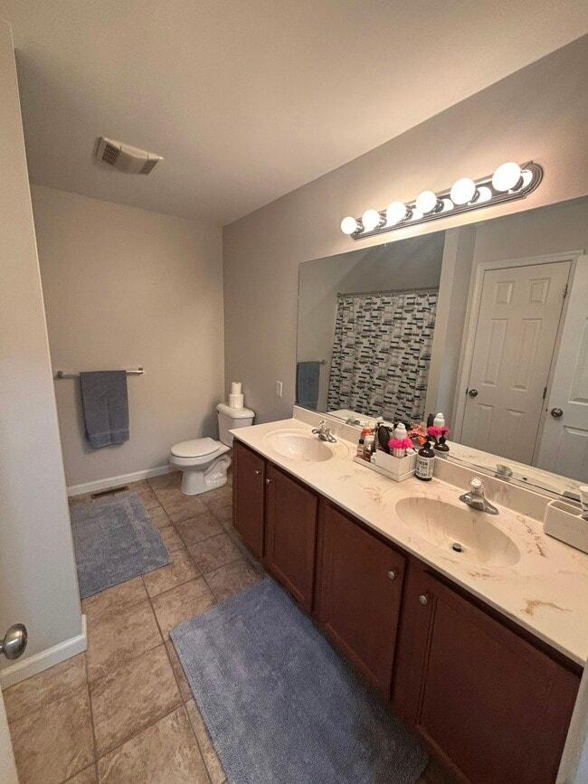 Building Photo - 1459 Mohr Cir