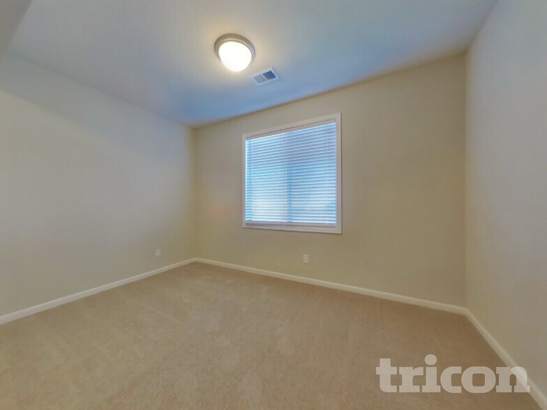 Building Photo - 6618 NW 104th Terrace