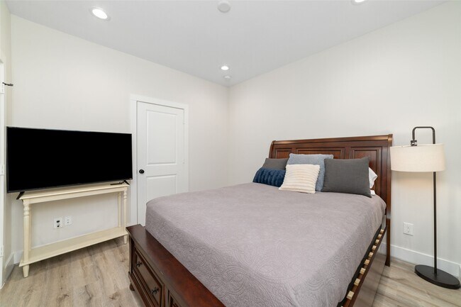 Building Photo - 3705 Creekmont Grn Ln