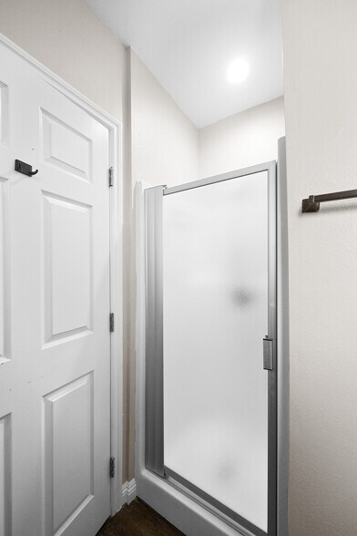 Building Photo - 1168 1/2 W 24th St