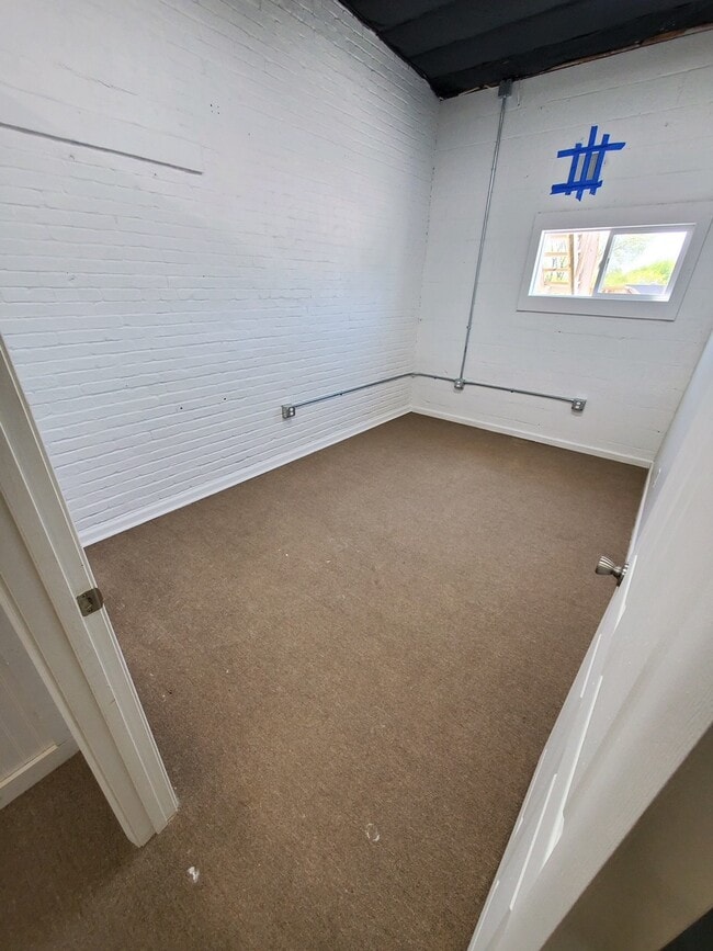 Building Photo - 3rd St 4 Plex