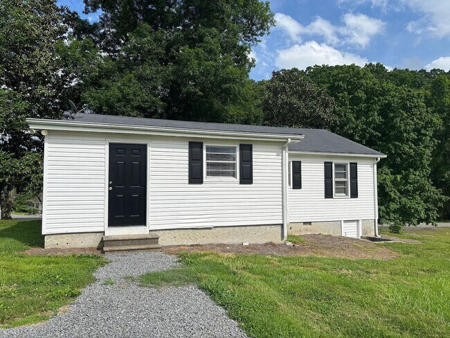 Building Photo - 104 Withrow Rd