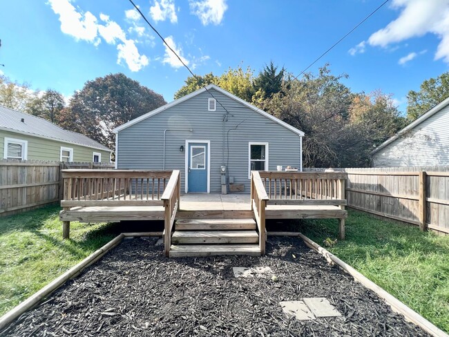 Building Photo - MOVE IN NOW & SAVE BIG! GET 1/2 OFF SEPTEM...