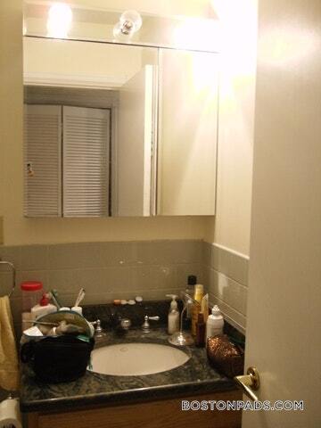 Building Photo - 90 Westland Ave