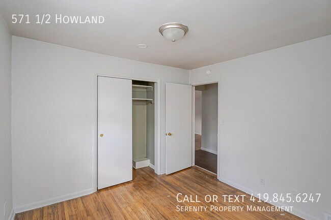 Building Photo - 571 1/2 Howland-