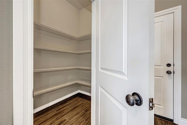 Building Photo - Beautiful Coeur D'Alene/Yukon