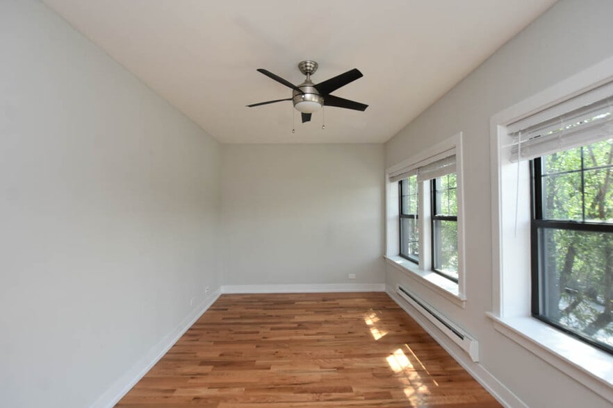 Building Photo - 822 Elm St