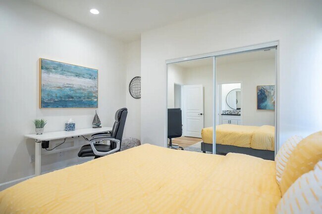 secondary bed - 54525 Avenida Obregon