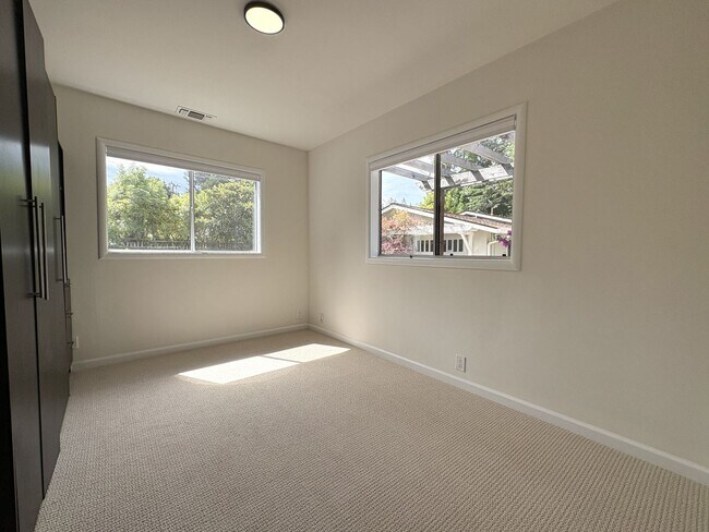 Building Photo - Exceptional Estate with Main Residence, Two ADUs & Office