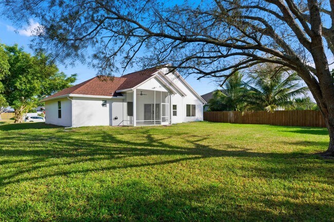 Building Photo - 3031 SE Galt Cir
