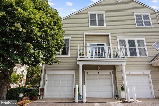Building Photo - 6325 Eagle Ridge Ln