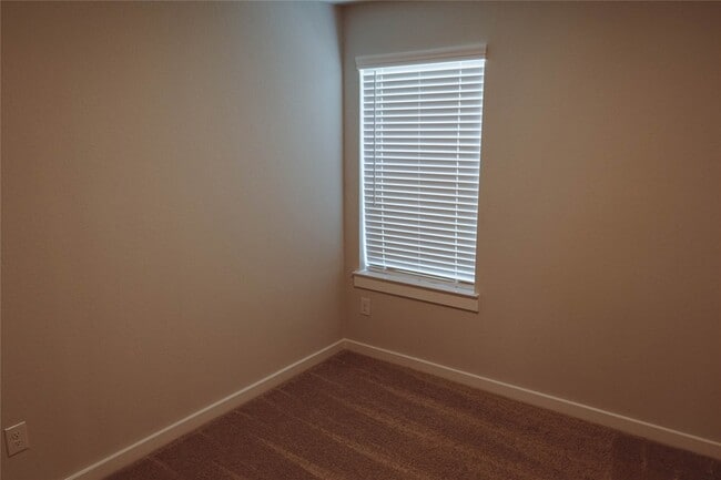 Building Photo - 8538 Blueberry Ash St