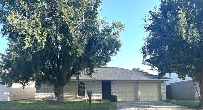 Building Photo - 2715 Spring Canyon Ct
