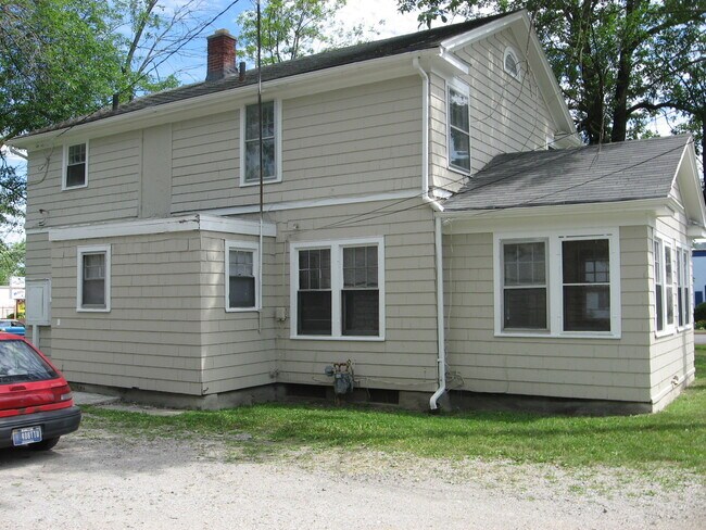 Building Photo - 419 E Pettit Ave