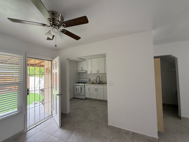 Building Photo - 10408 Edison Way
