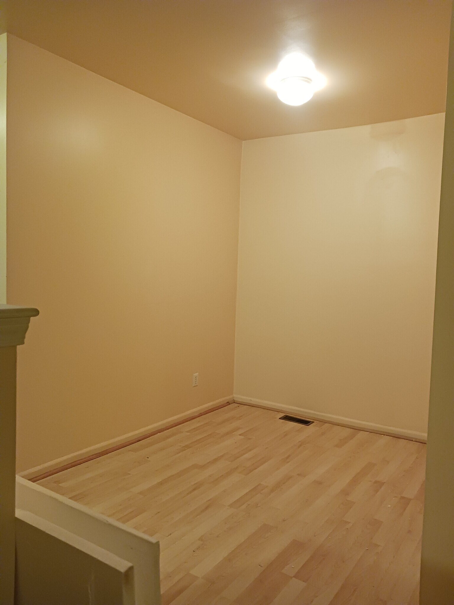 Dining room - 2557 John R St