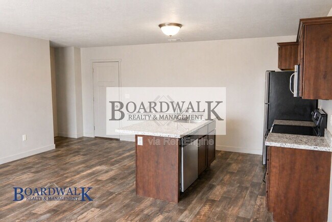 Building Photo - 14388 S Ferndale Way