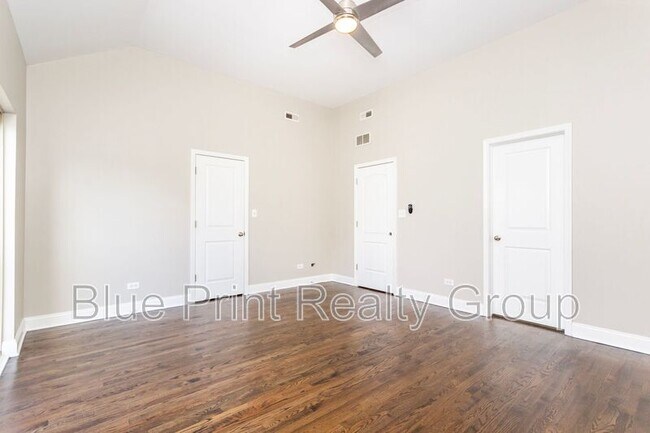 Building Photo - 7254 S Bennett Ave