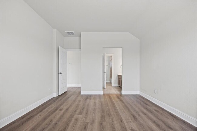 Building Photo - 101 Stone Cyn Dr