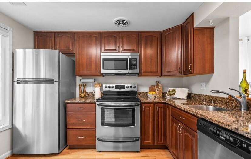 Building Photo - 59 Brassie Ct