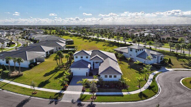 Building Photo - 11460 SW Pietra Wy